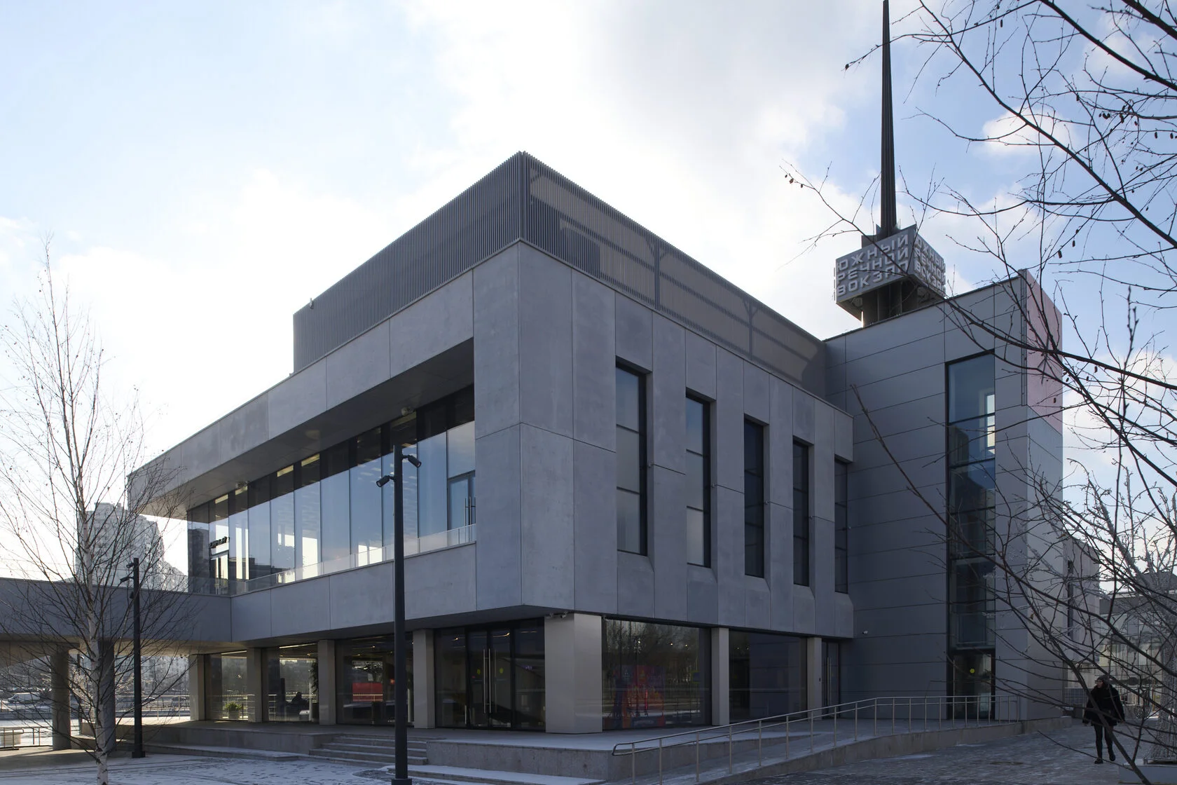 Аренда площадки для мероприятия на берегу Москвы-реки — Event-port Южный | proBanket