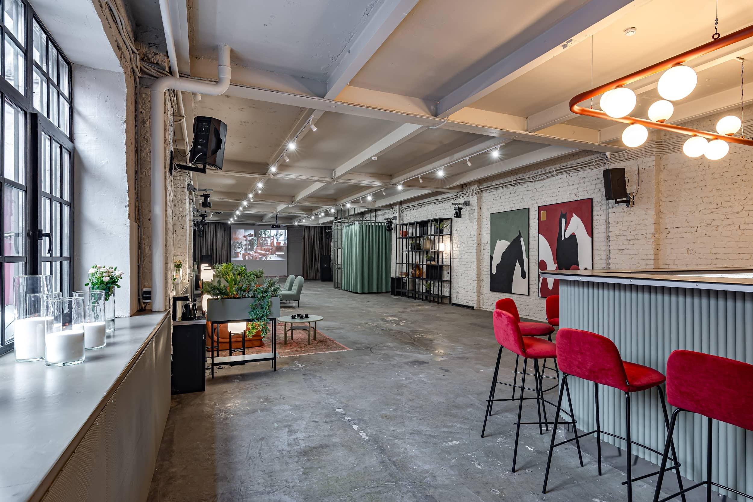 Двор анкетный зал