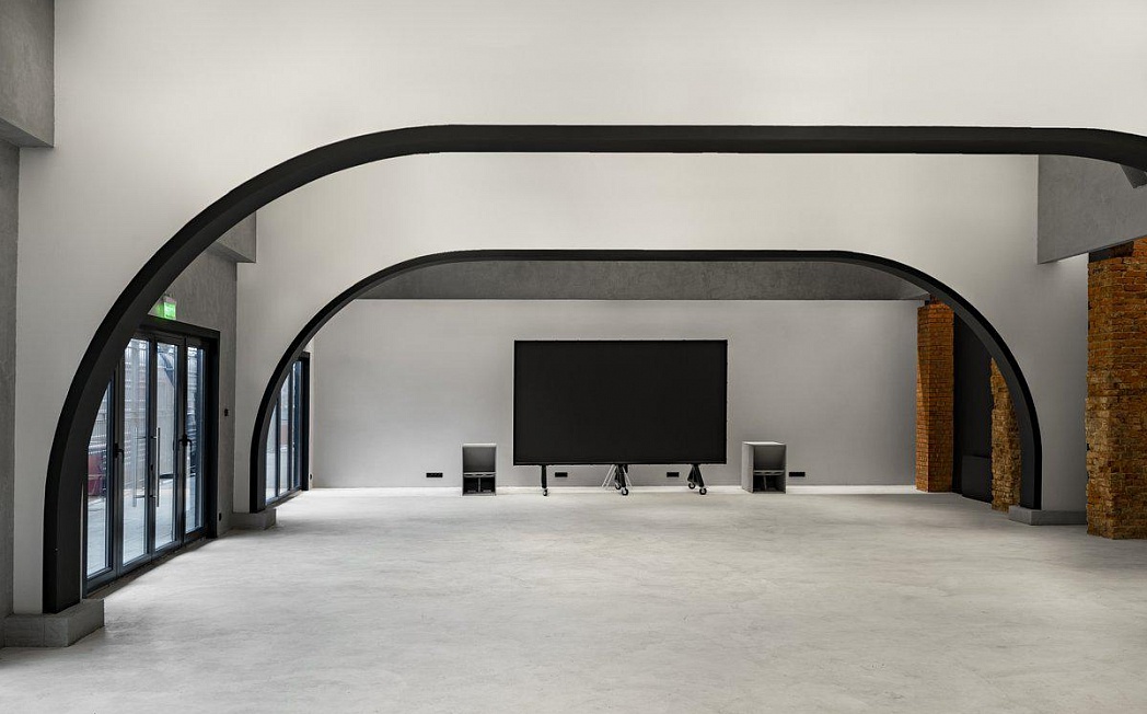 listing card gallery